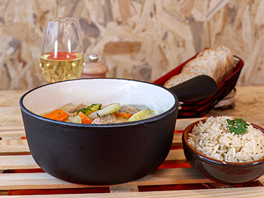 Ragoût mijoté pour repas traditionnel à Genève